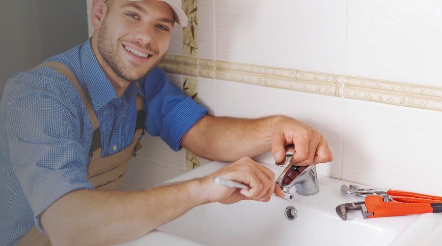Handle or spout repair in Bridgeport, NY